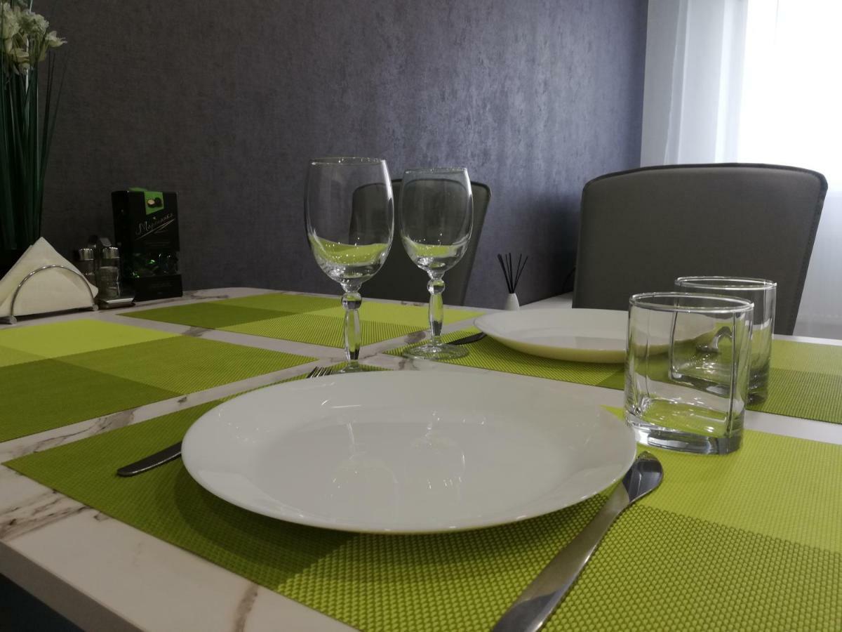 Greyapart Apartment Brest Bagian luar foto